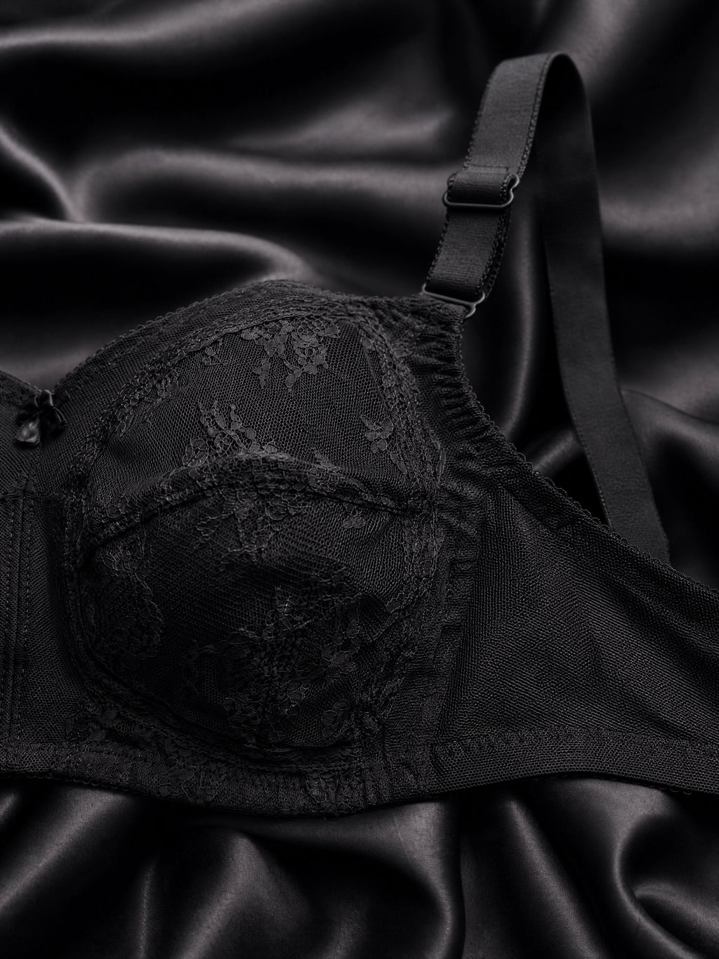 Tanzaib Mahal Black Comfort Bra – Full Coverage & Adjustable Straps