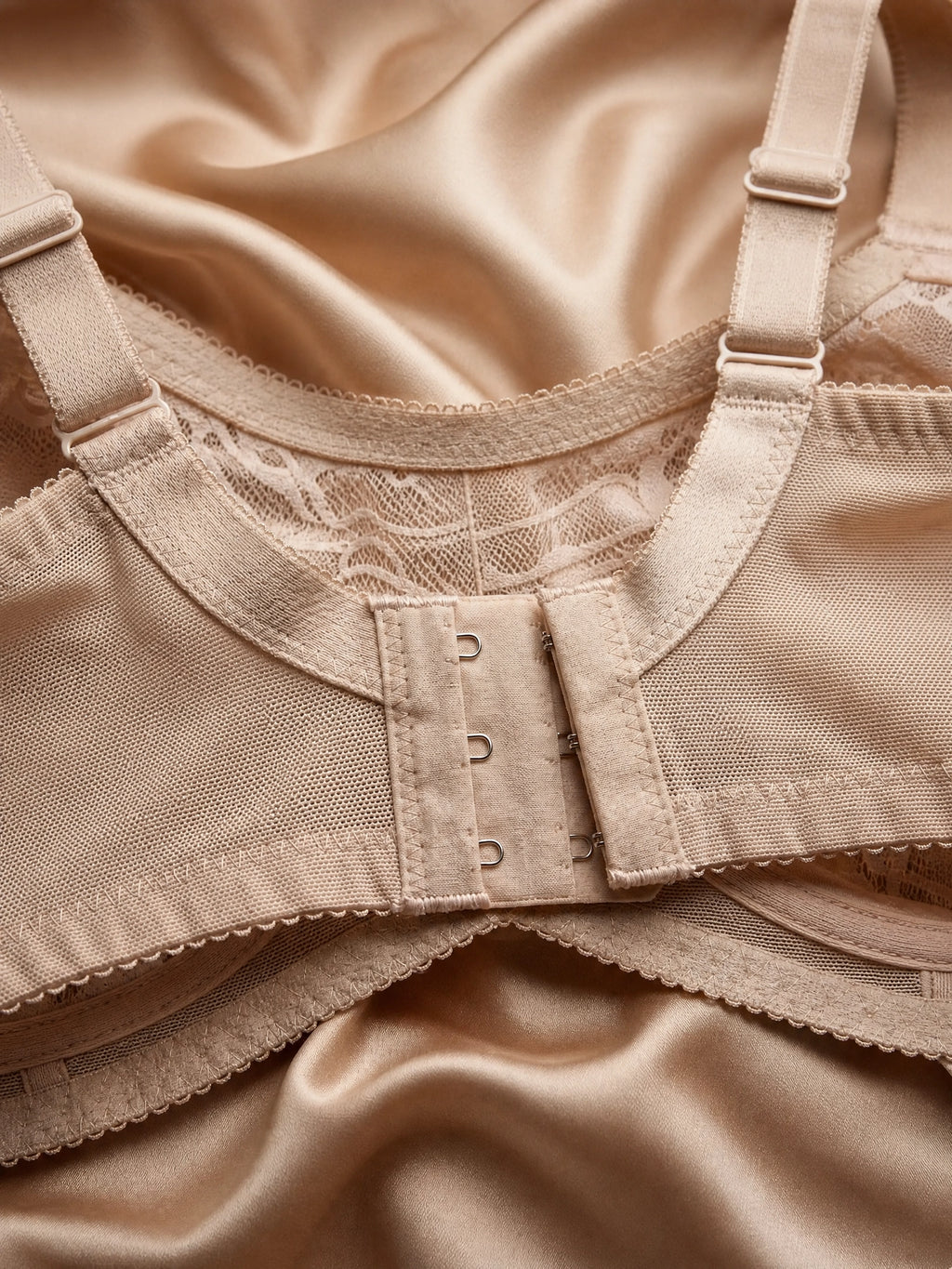Tanzaib Mahal Skin Comfort Bra – Full Coverage & Adjustable Straps